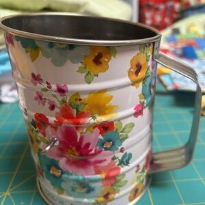 Pioneer Woman Sifter